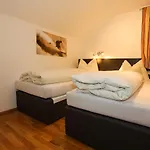 Karin Apartament *
