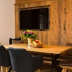 Apartament Karin *